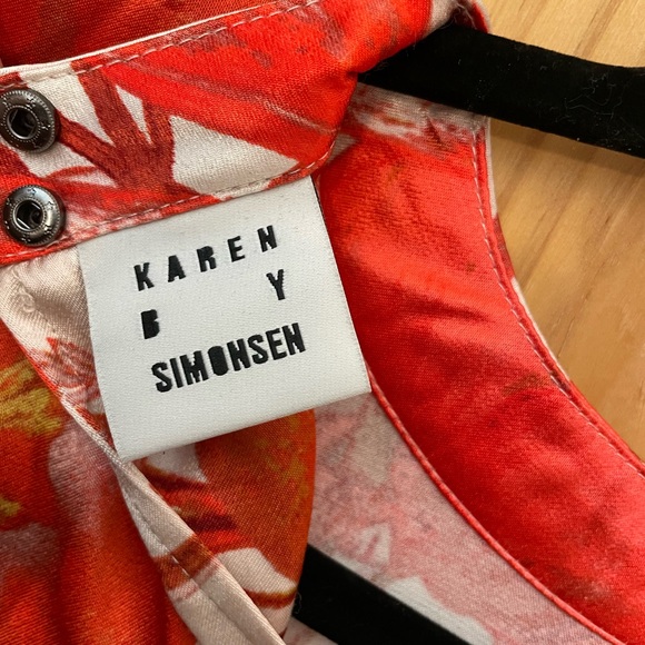 Karen by Simonsen Mercy too abstract floral top . Denmark designer . - Picture 3 of 10